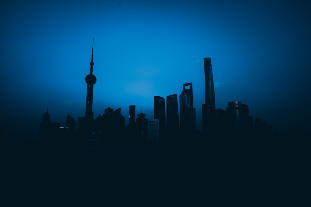 2025年加拿大移民政策最新调整及对申请人条件的影响分析