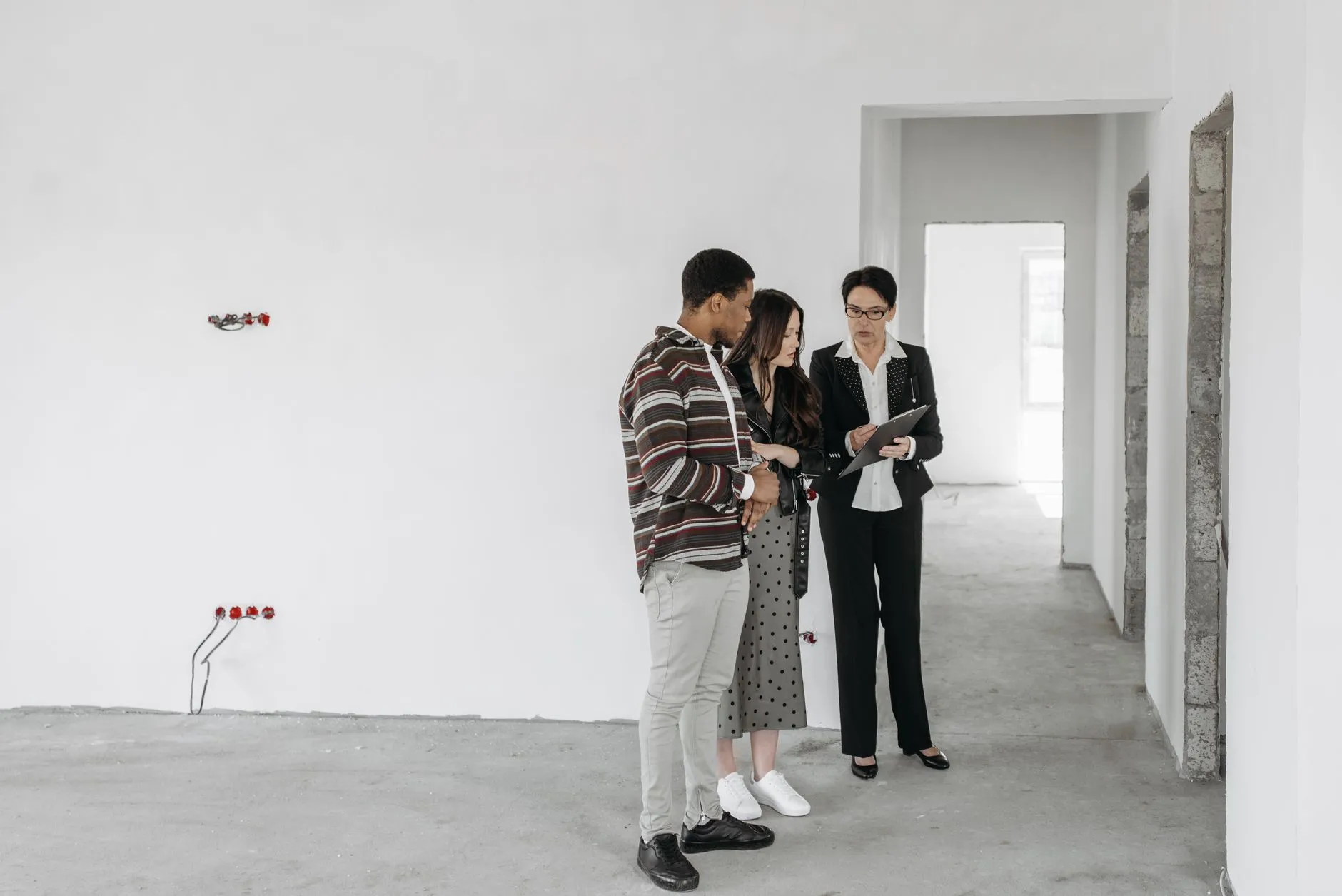 海外置业与移民身份规划如何协同？加拿大房产市场投资策略解析